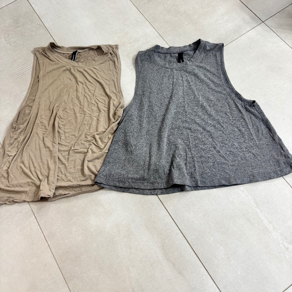 2  Carbon38 crop tank one green one gray